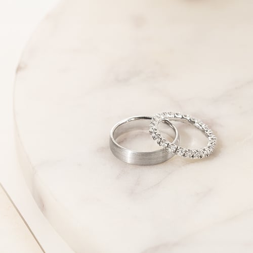 Svadobná eternity obrúčka s pánskym komfortným prsteňom z platiny Briony