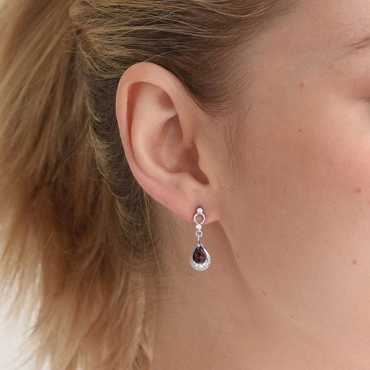 Strieborné náušnice s granátmi 67186