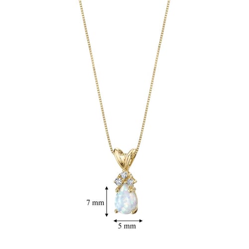 Zlatý prívesok s bielym pear opálom a diamantmi Erikka