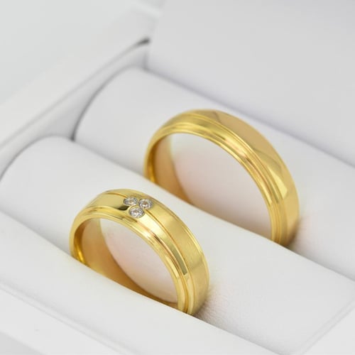 Zlaté svadobné obrúčky s diamantmi Qual