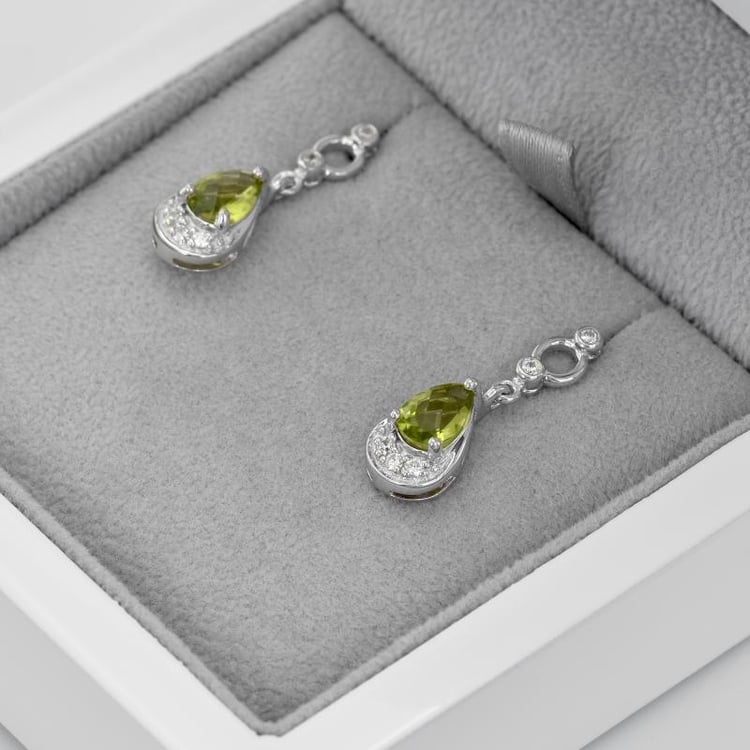 Olivínové visiace náušnice zo striebra 43712