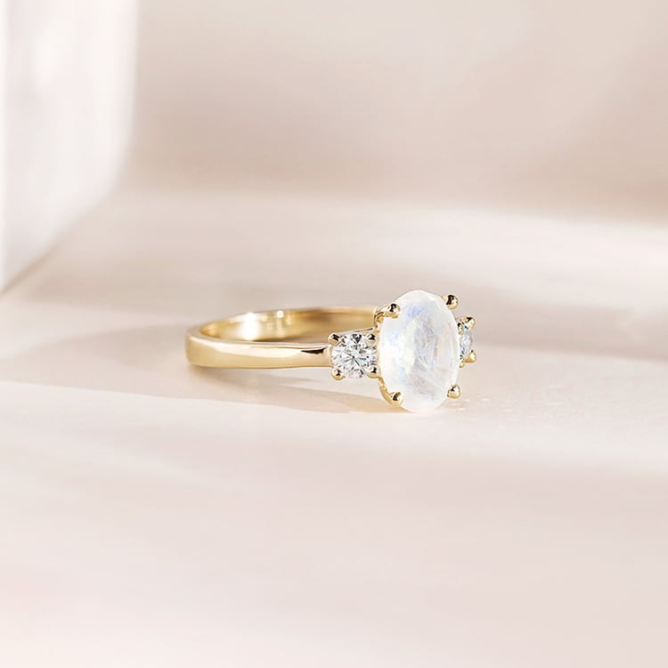 Zlatý prsteň s mesačným kameňom a moissanitmi Lettie 155202