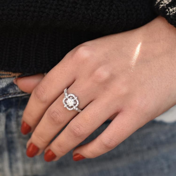 Prsteň s diamantmi 36793