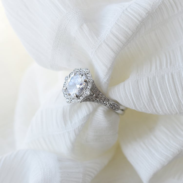 Zásnubný zlatý prsteň 60948