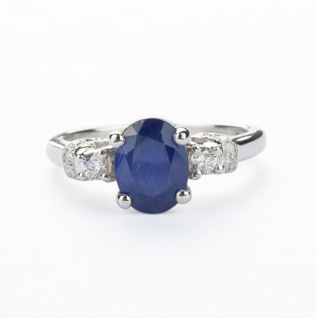 Diamantový prsteň so zafírom 3960