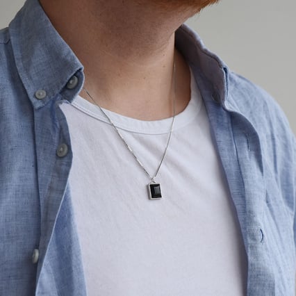 Strieborný pánský prívesok s ónyxom Arlene