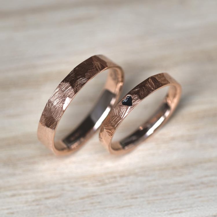 Svadobné obrúčky s gravírom srdca 46088