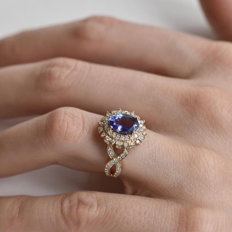 Zlatý prsteň s oválnym tanzanitom 17712