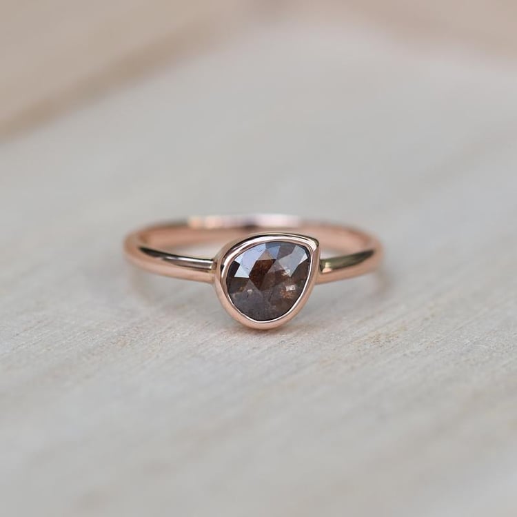 Prsteň s diamantom z ružového zlata 44245