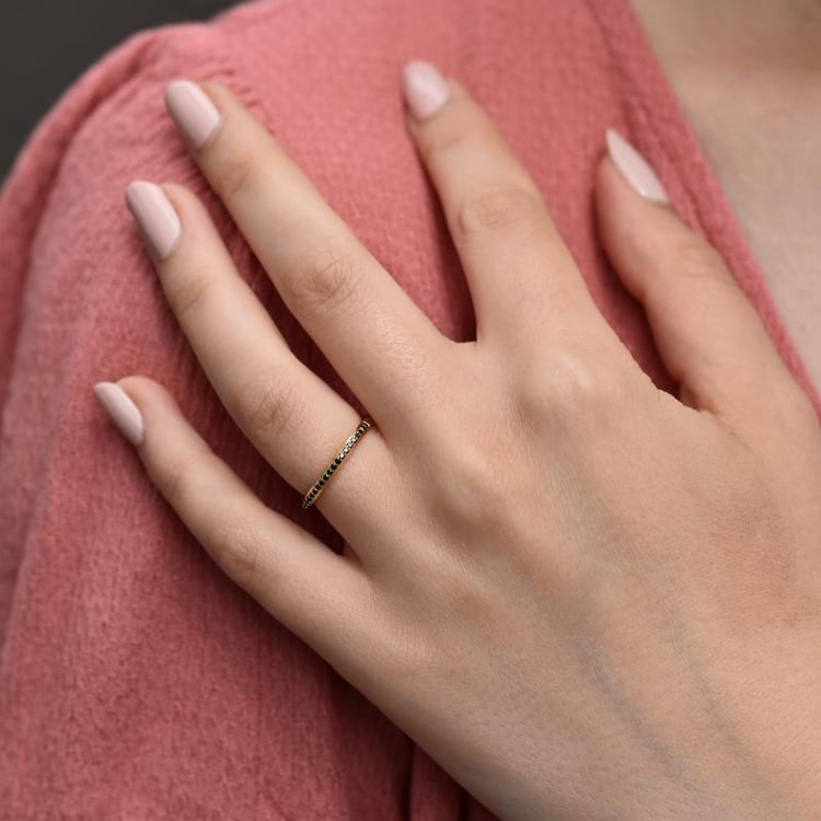 Prsteň zo zlata s čiernymi diamantmi 43943