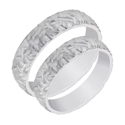 Matné obrúčky s reliéfom Loveline