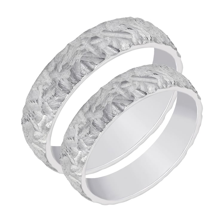 Zlaté tepané obrúčky