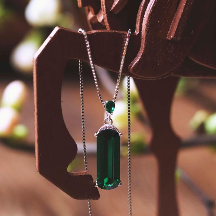 Smaragdový prívesok 16316
