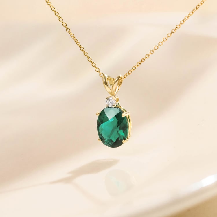 Zlatý prívesok s lab-grown smaragdom Marta 165043