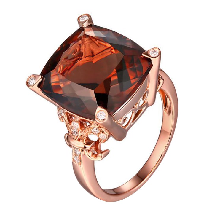 Zlatý prsteň s dymovým cushion topásom Kellyn