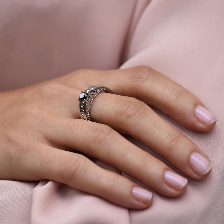 Vintage zlatý zásnubný prsteň s diamantom 47958