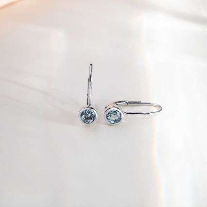 Zlaté visiace náušnice s akvamarínmi Christabel