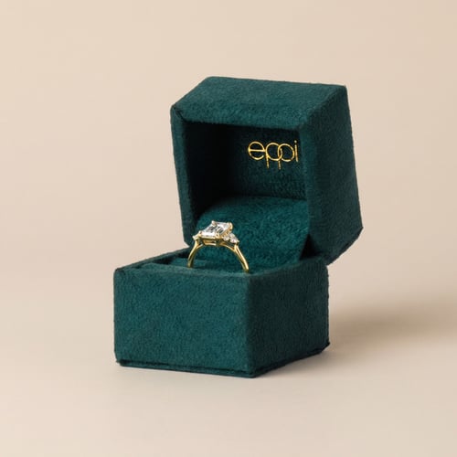 Rozvodový prsteň s emerald diamantom Aran