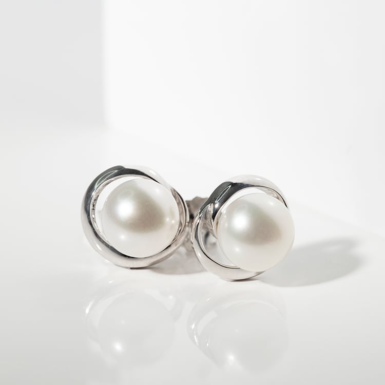 Strieborné napichovacie náušnice s perlami Anna 115118