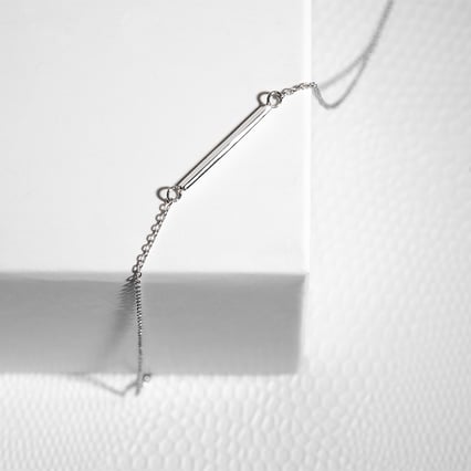 Strieborný minimalistický náramok Barr