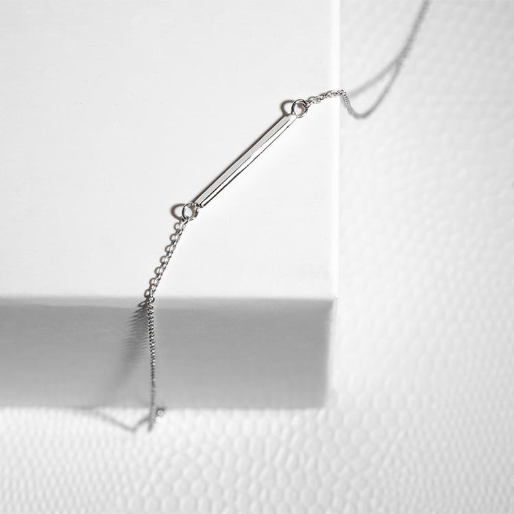 Strieborný minimalistický náramok Barr 125936