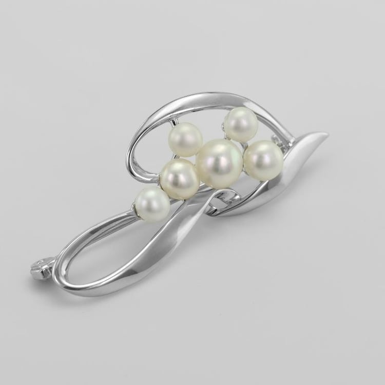 Strieborná brošňa s perlami 50396
