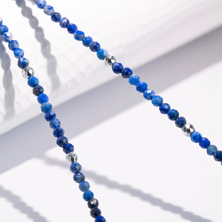Strieborný náhrdelník s lapisovými korálkami Nayla 115661