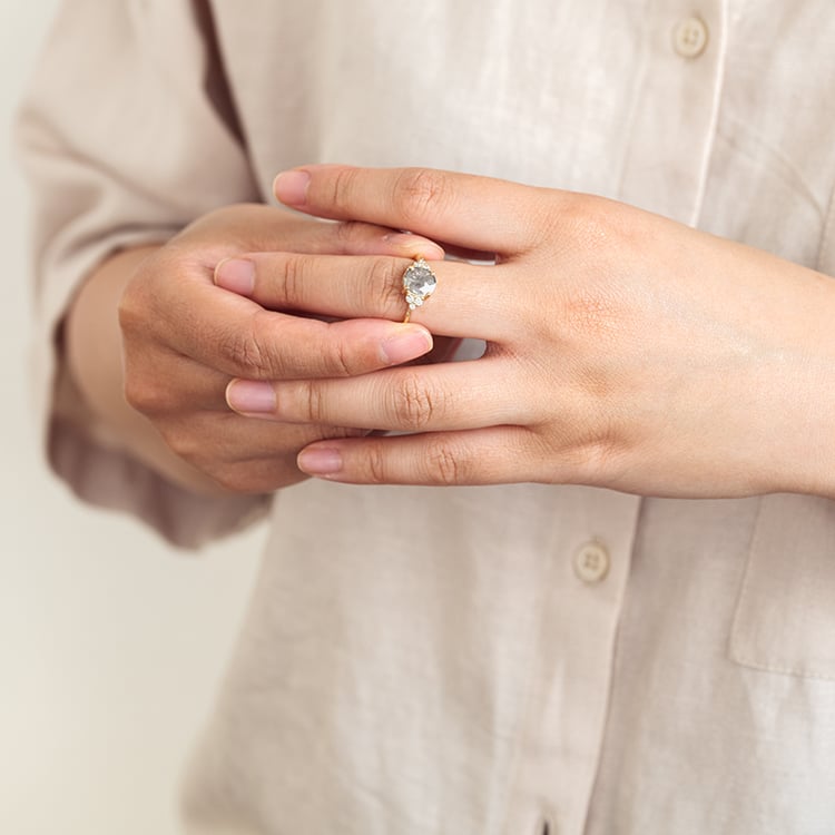 Prsteň so sivým salt and pepper diamantom Mirko 124592