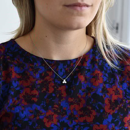 Romantický prívesok s tromi diamantmi Laurynas