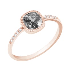 Prsteň s emerald salt and pepper diamantom a lab-grown diamantmi Miriam