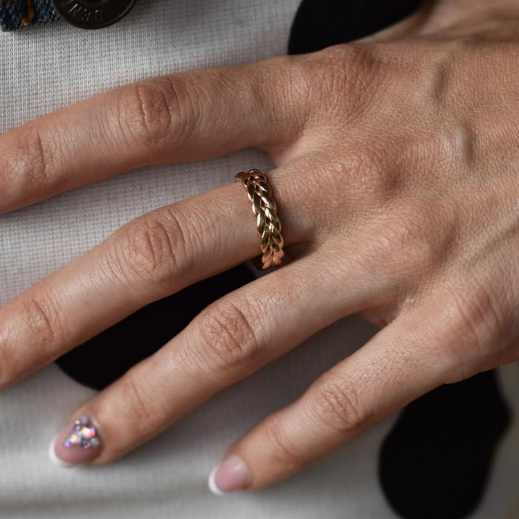 Zlatý svadobný prsteň 24429