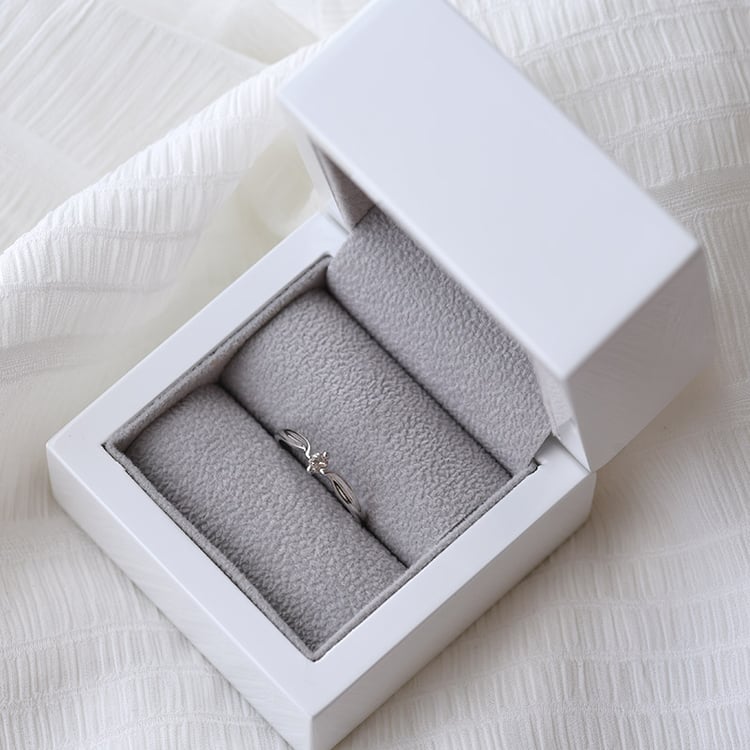 Zlatý zásnubní prsteň 70232