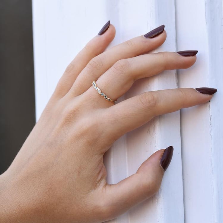 Modré diamanty v zlatom prsteni 46094