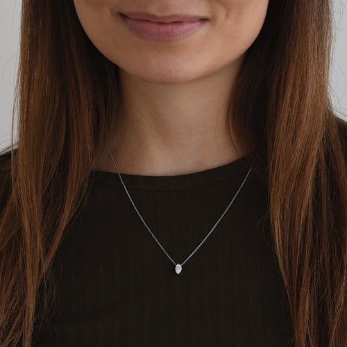 Zlatý náhrdelník s 0.25ct GIA certifikovaným marquise diamantom Robert