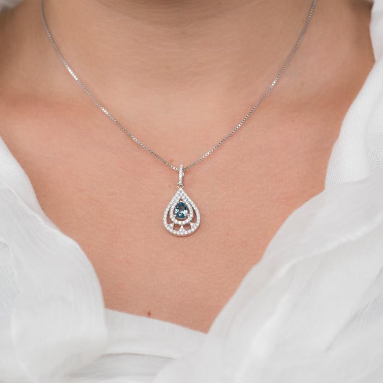 Náhrdelník s topásom 18229