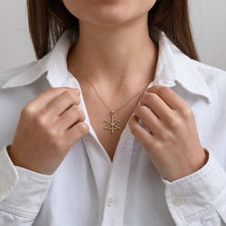 Vločka s diamantmi Aine