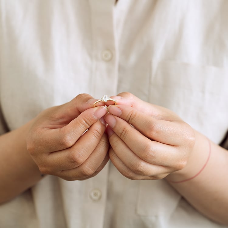 Zásnubný prsteň s diamantmi Kylie 125204