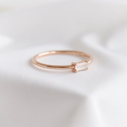 Prsteň s mesačným kameňom baguette tvaru Kumar