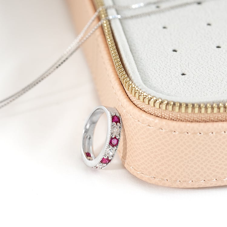 Eternity prsteň zo striebra s rubínmi a zirkónmi Oana 125367