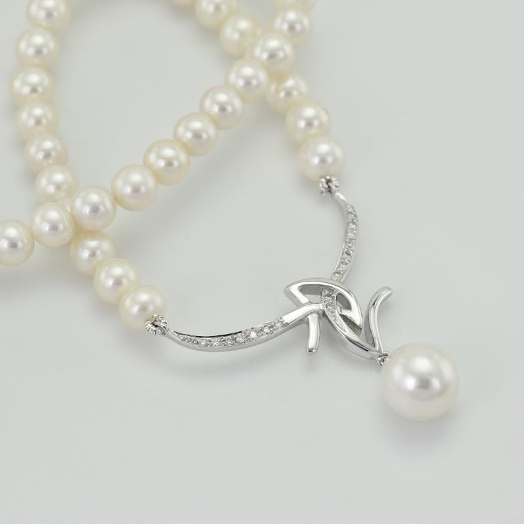 Zlatý náhrdelník s perlami 148