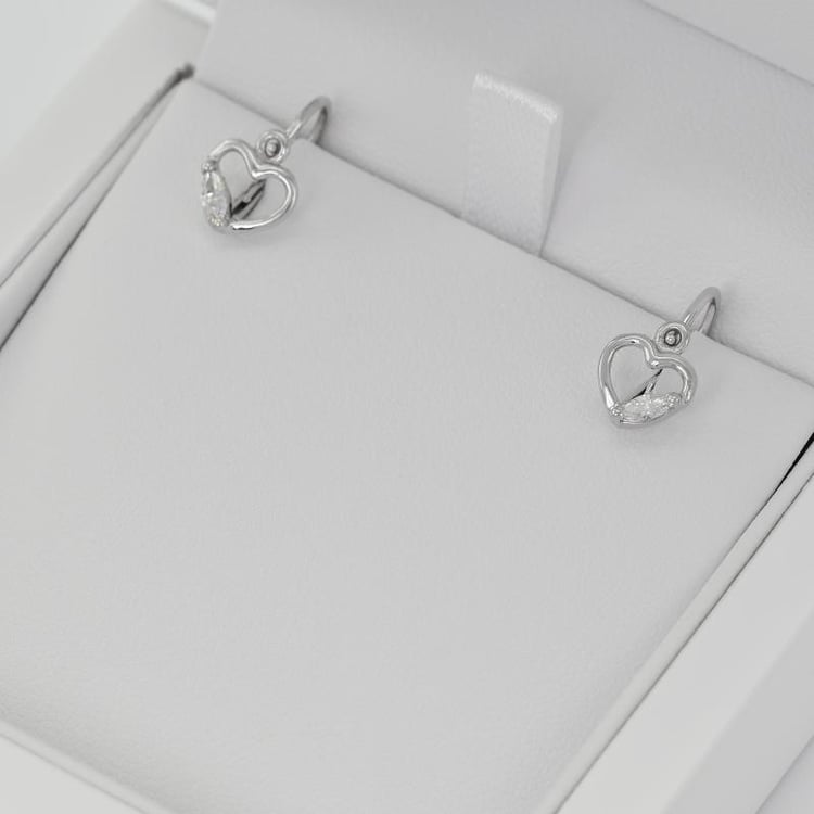 Detské náušnice v tvare srdiečka 30931