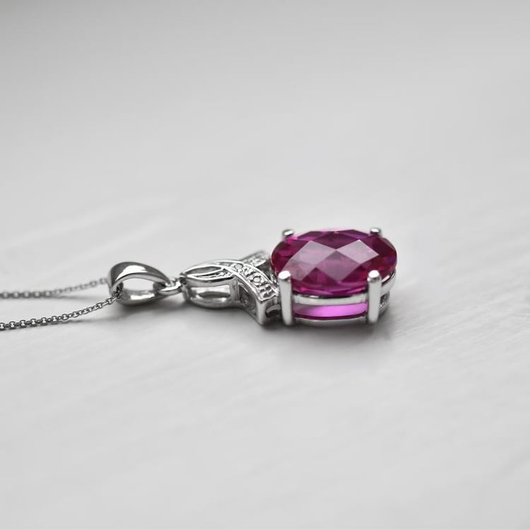 Fialový zafír v zlatom prívesku 36756