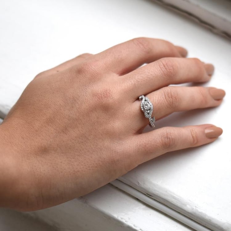 Zásnubný prsteň z platiny 23888