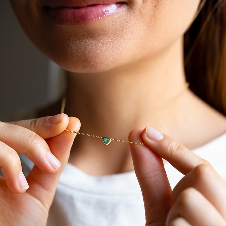 Náhrdelník so smaragdovým srdiečkom Davila 145732