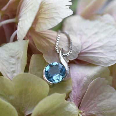 Strieborný náhrdelník so švajčiarskym topásom