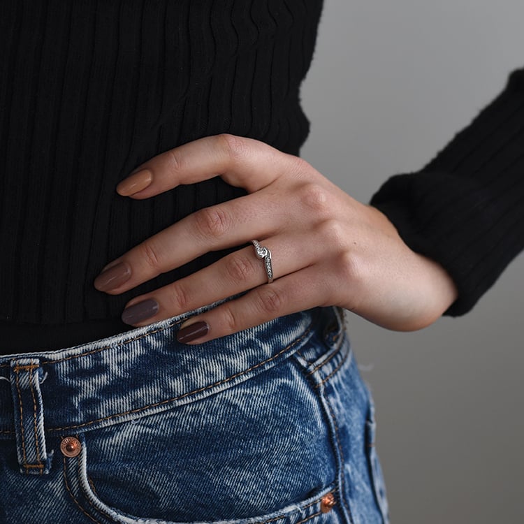 Zásnubný zlatý prsteň s diamantmi 75741