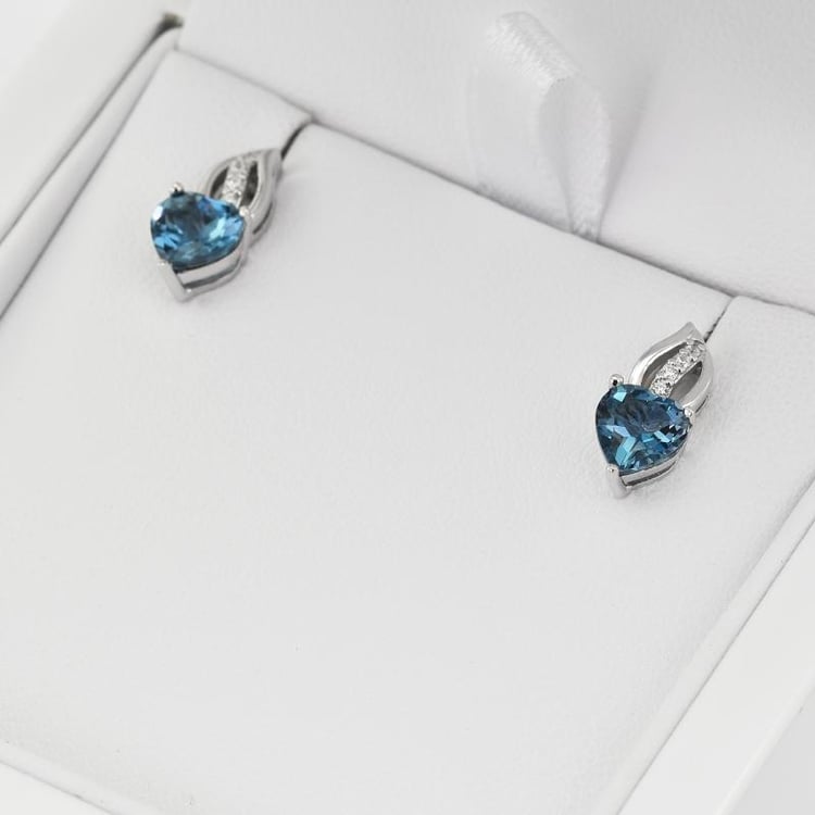 Topásová srdiečka v strieborných náušniciach 38439