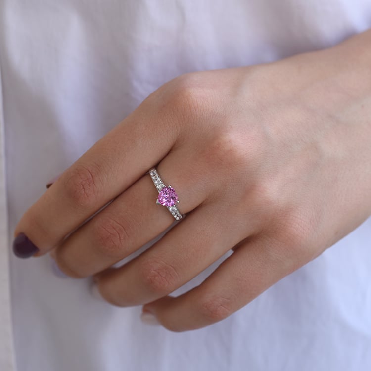 Nádherný zafír v striebornom prsteňa 65361