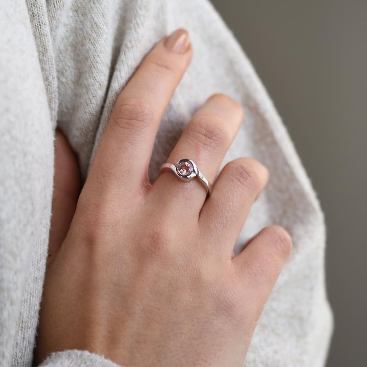 Morganitový zásnubný prsteň zo zlata 51532