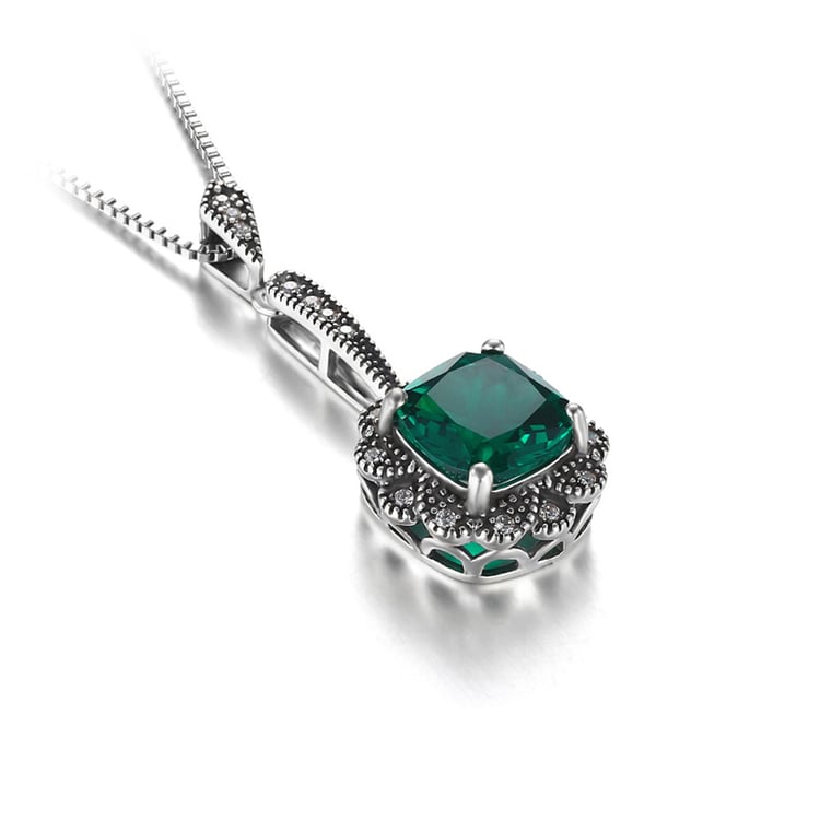 Strieborný náhrdelník so smaragdom 19311